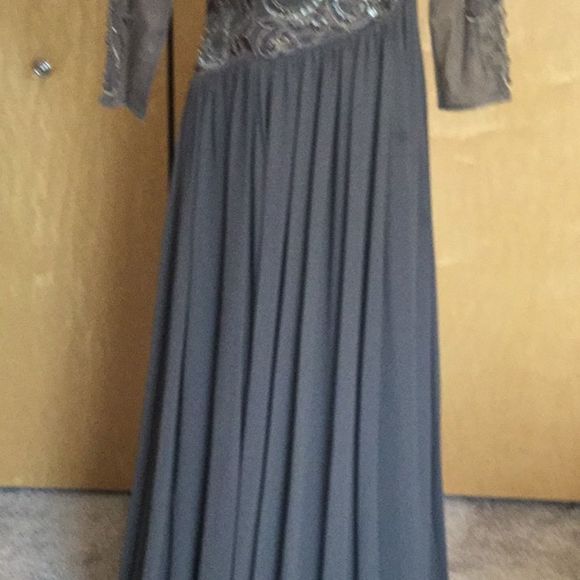 Sue Wong embroidered Elbow Mesh Sleeve Dress - Picture 7 of 8